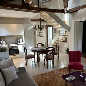 Holiday home Palazzo Veneziano Direct At The Canal With Roof Terrace, Venice