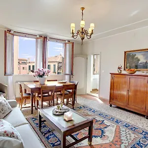 Apartment Canale, Venice